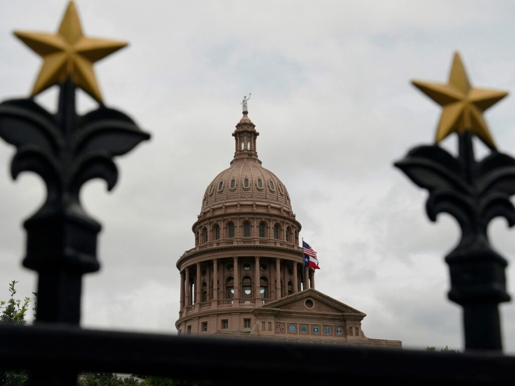 us-court-blocks-new-texas-congressional-map-while-state-officials-appeal