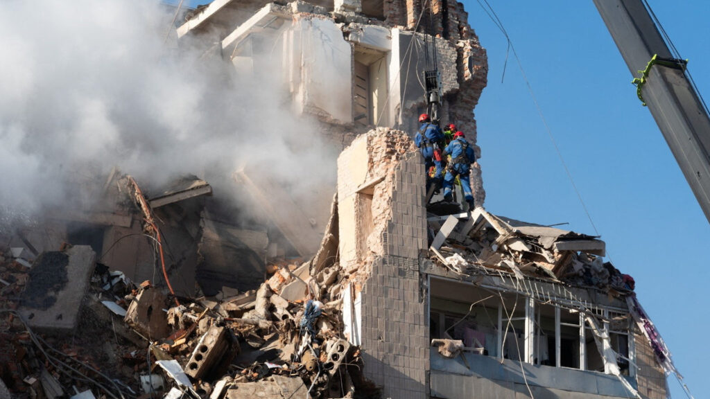 russian-strikes-on-western-ukraine-kill-and-wound-dozens