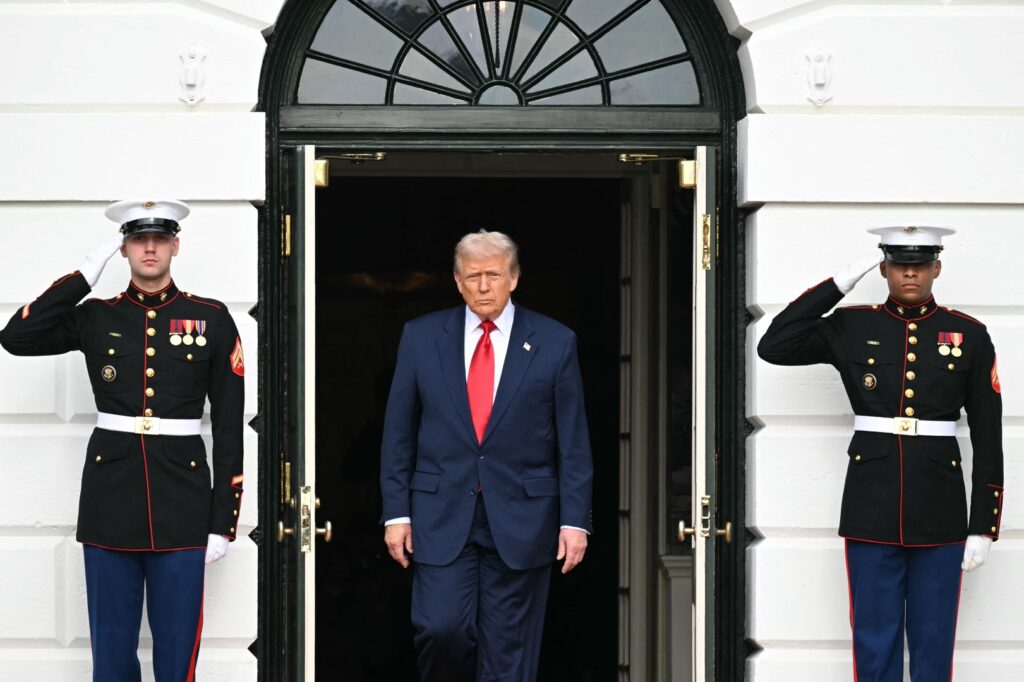 ‘punishable-by-death!’:-trump-accuses-democratic-lawmakers-of-sedition