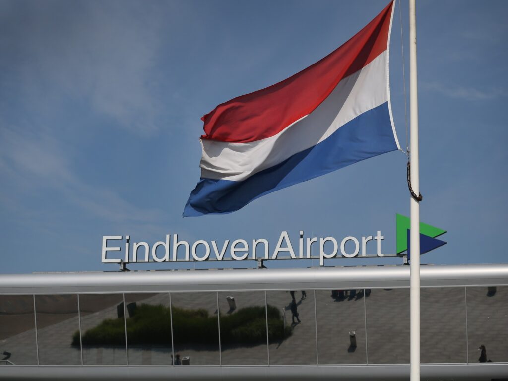 air-traffic-suspended-at-netherlands-airport-after-drone-sightings