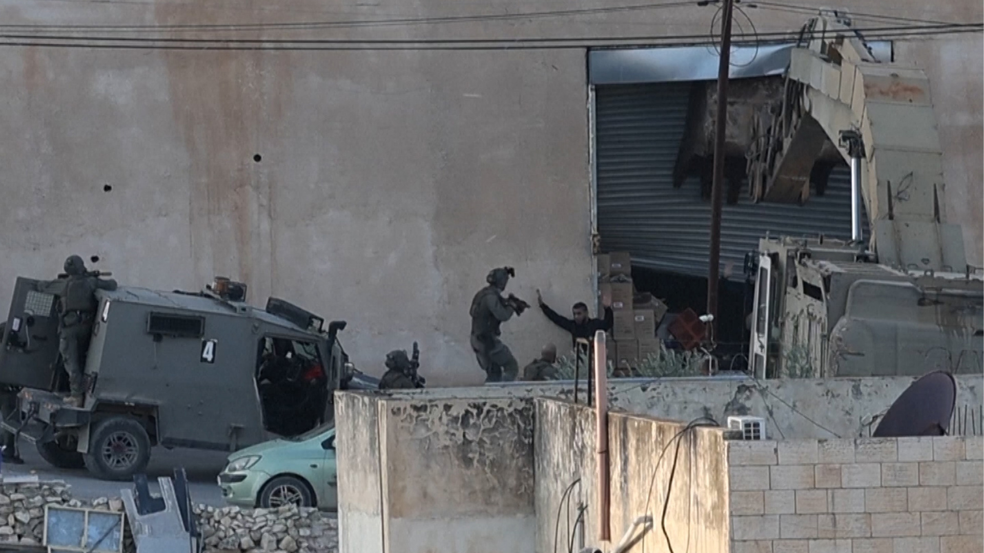 video-shows-israeli-soldiers-shooting-surrendering-palestinians-in-jenin