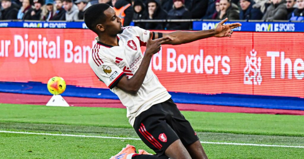 isak-scores-first-goal-as-liverpool-defeat-west-ham-in-premier-league