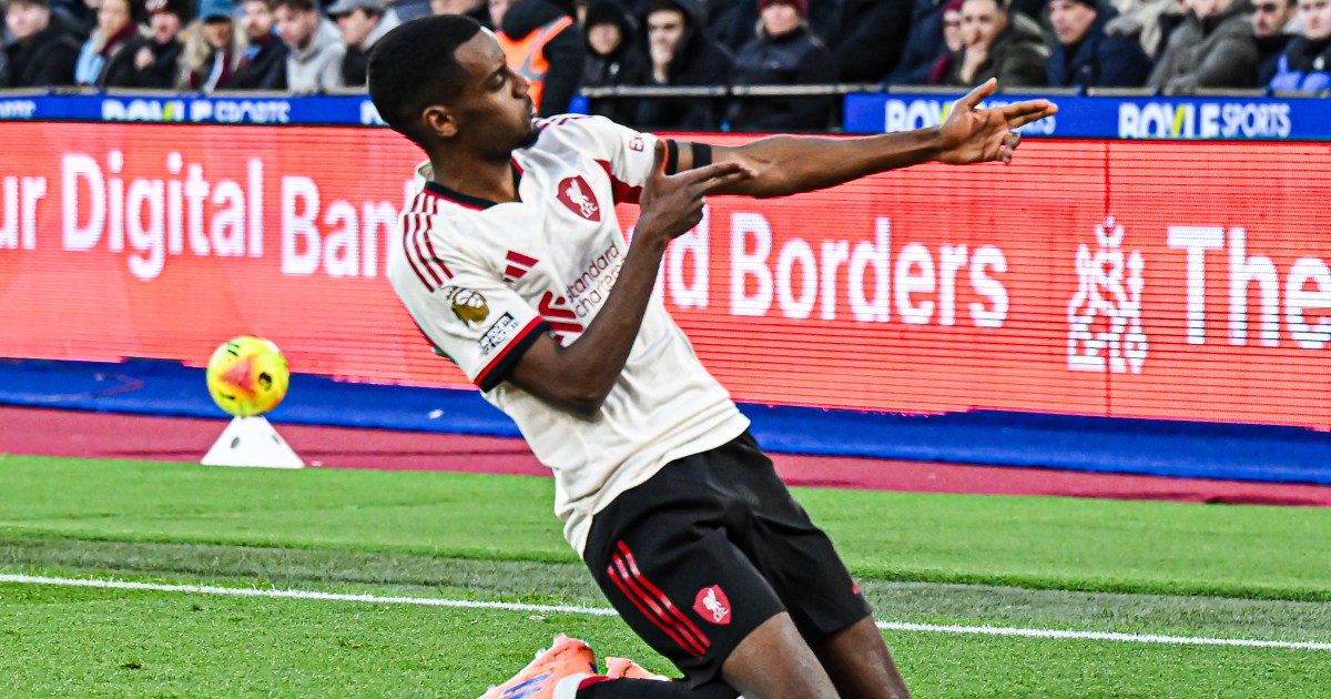 isak-scores-first-goal-as-liverpool-defeat-west-ham-in-premier-league