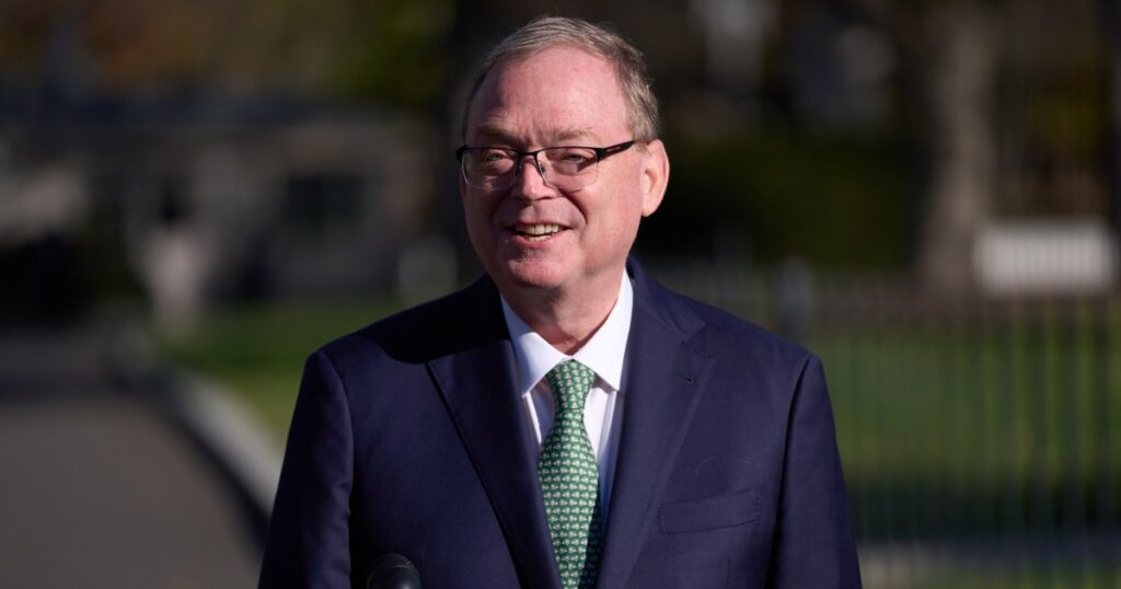who-is-kevin-hassett,-trump’s-expected-pick-to-lead-the-federal-reserve?
