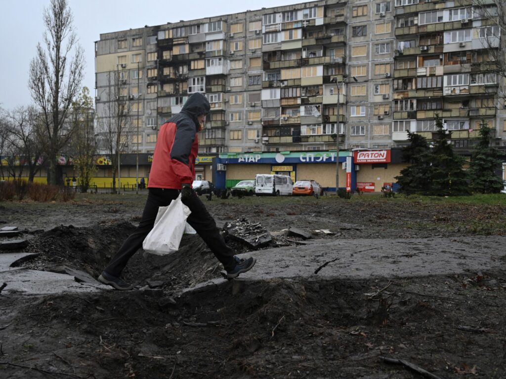 russia-ukraine-war:-list-of-key-events,-day-1,380