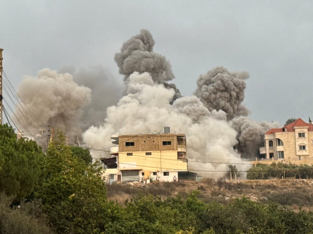 israel-launches-new-wave-of-air-attacks-on-lebanon,-straining-fragile-truce