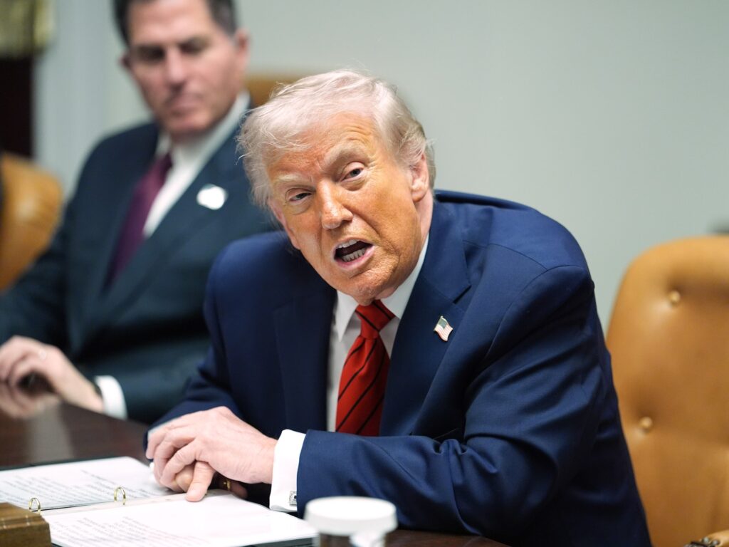 ‘he’ll-be-next’:-donald-trump-threatens-colombian-president-gustavo-petro
