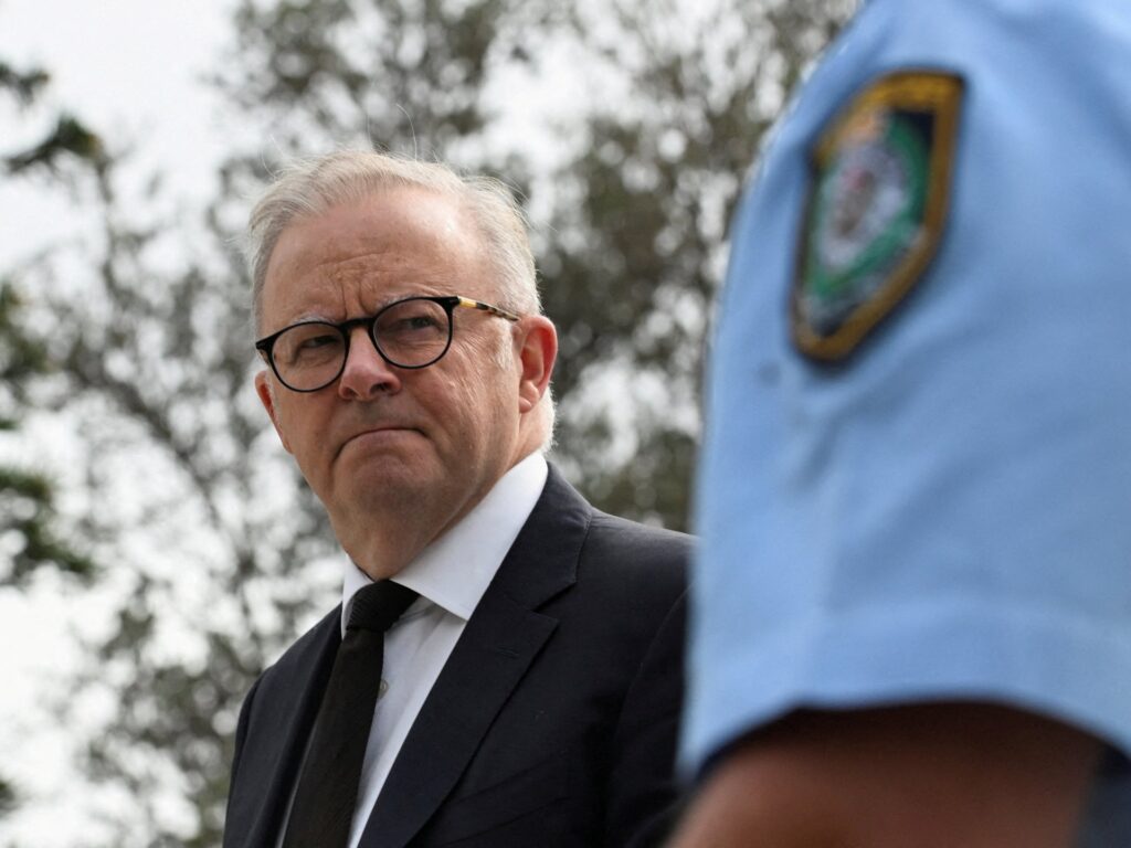 australia-pm-albanese-launches-gun-‘buyback’-plan-after-bondi-beach-attack