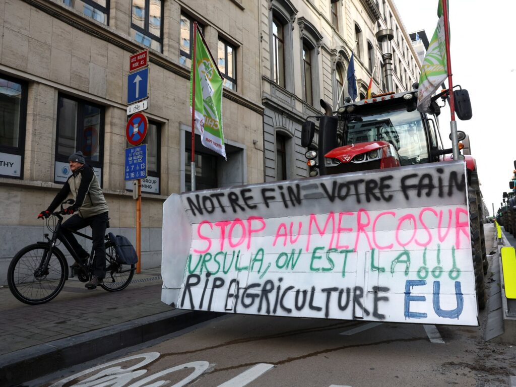 eu-delays-trade-deal-with-south-america’s-mercosur-bloc-as-farmers-protest
