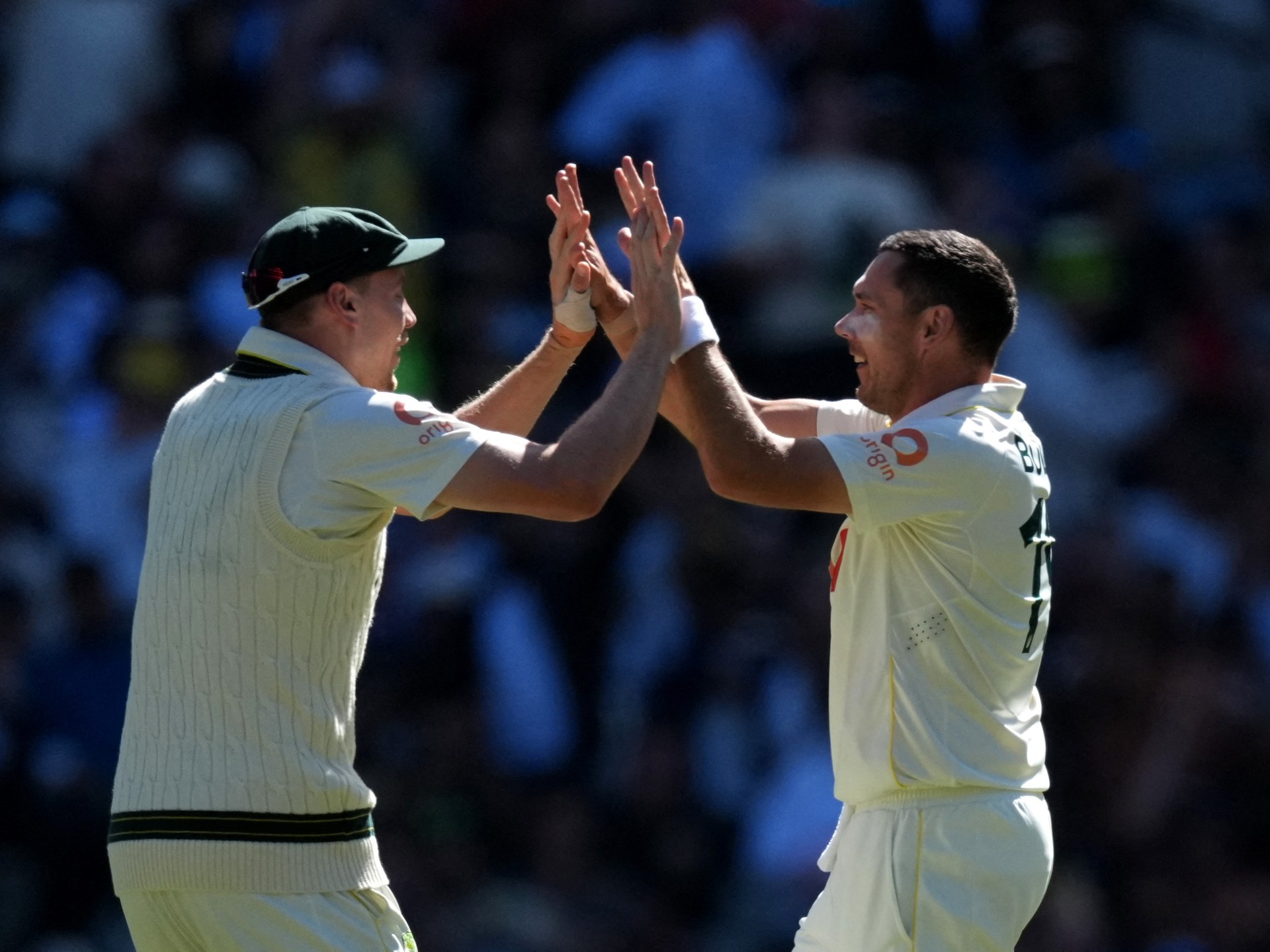 australia-lead-england-after-20-wickets-fall-at-boxing-day-ashes-test