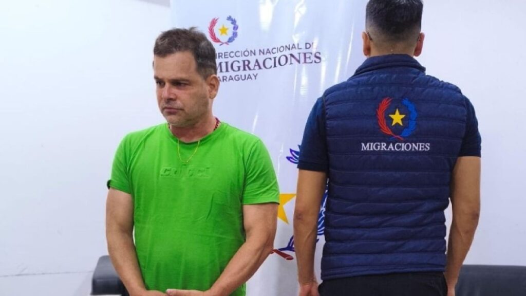 key-bolsonaro-ally-arrested-in-paraguay-while-trying-to-flee-to-el-salvador