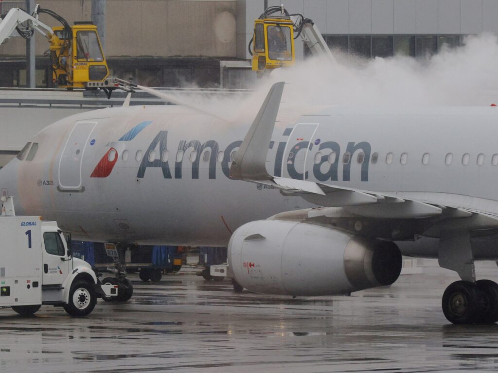 over-1,500-flights-cancelled-as-winter-storm-devin-hits-us-holiday-travel