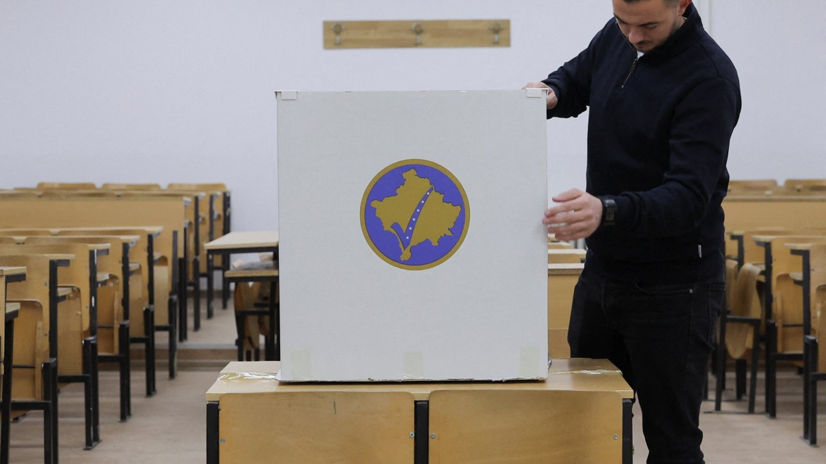 kosovo-votes-in-snap-election-in-bid-to-end-a-year-of-political-deadlock