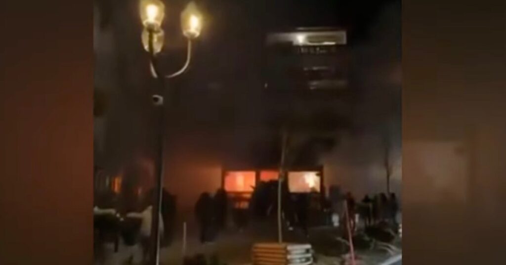 several-killed-in-blaze-at-swiss-ski-resort-town:-police