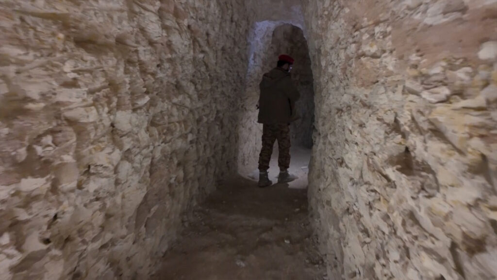 reporter-goes-inside-aleppo-tunnels-dug-by-sdf-fighters