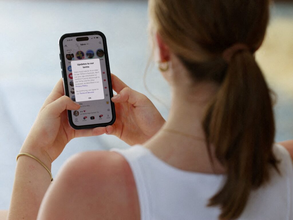 australia-declares-child-social-media-ban-victory-as-4.7m-accounts-closed