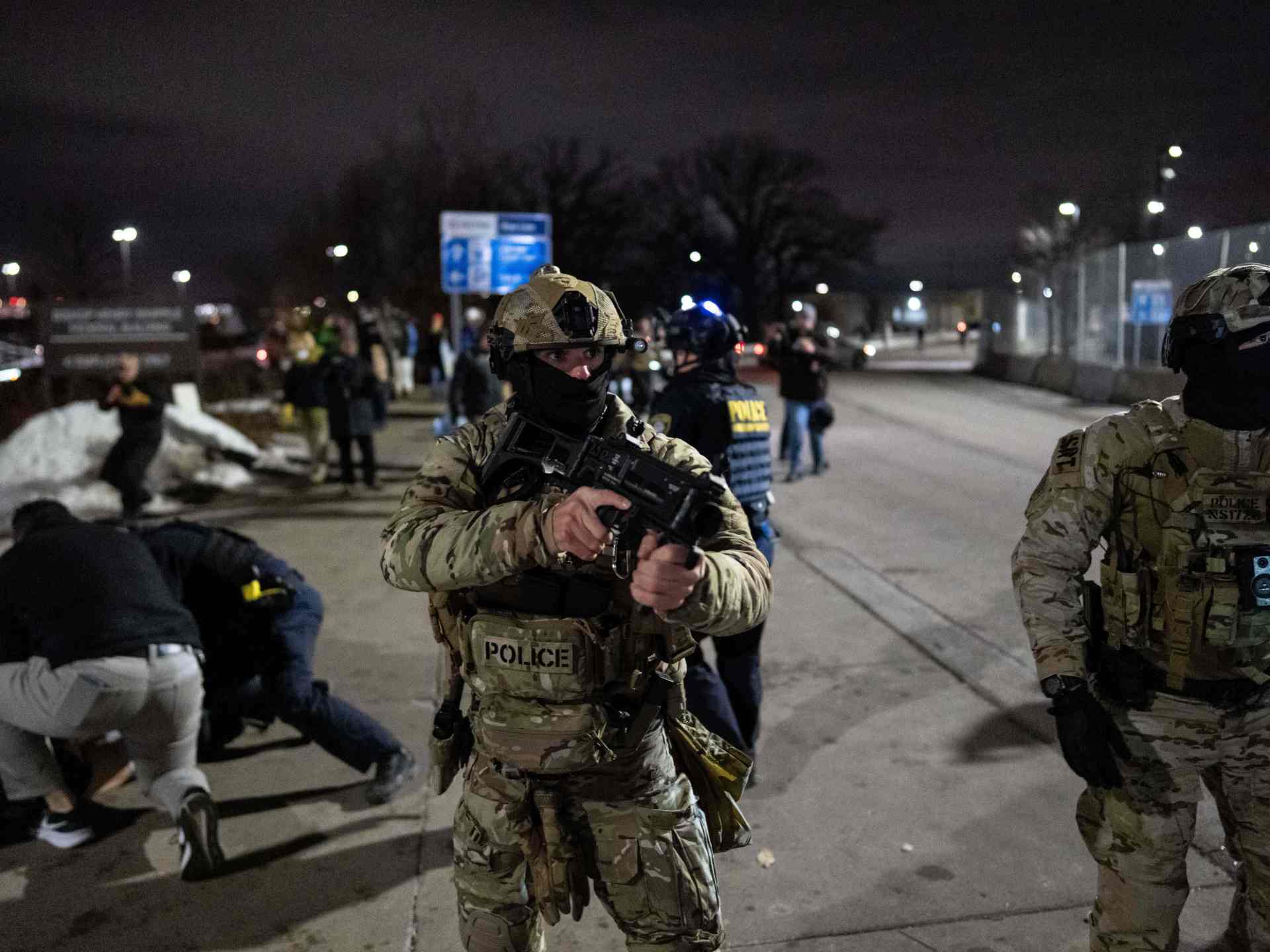 us-judge-orders-curbs-on-ice-agents’-actions-against-minnesota-protesters