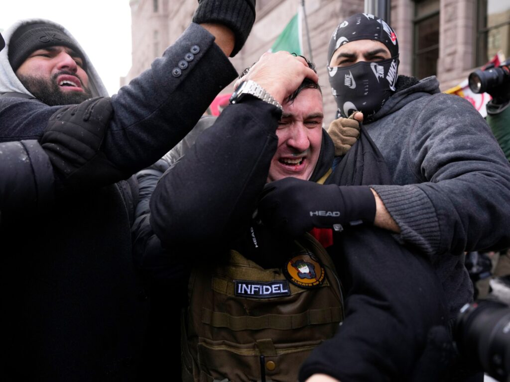 anti-ice-rally-chases-off-us-far-right-influencer-jake-lang-in-minneapolis