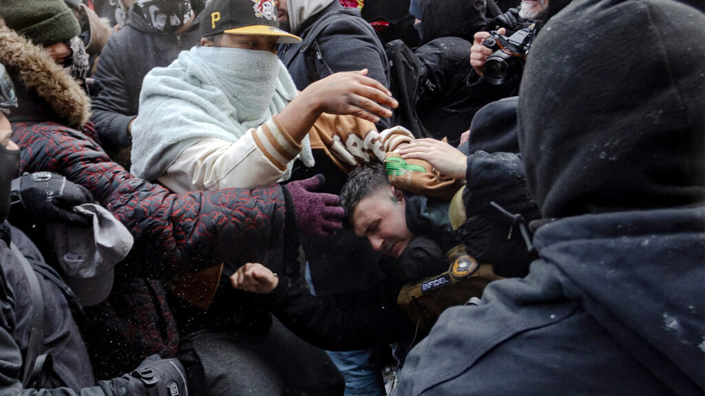anti-ice-protesters-chase-anti-islam-‘influencer’-jake-lang-in-minneapolis