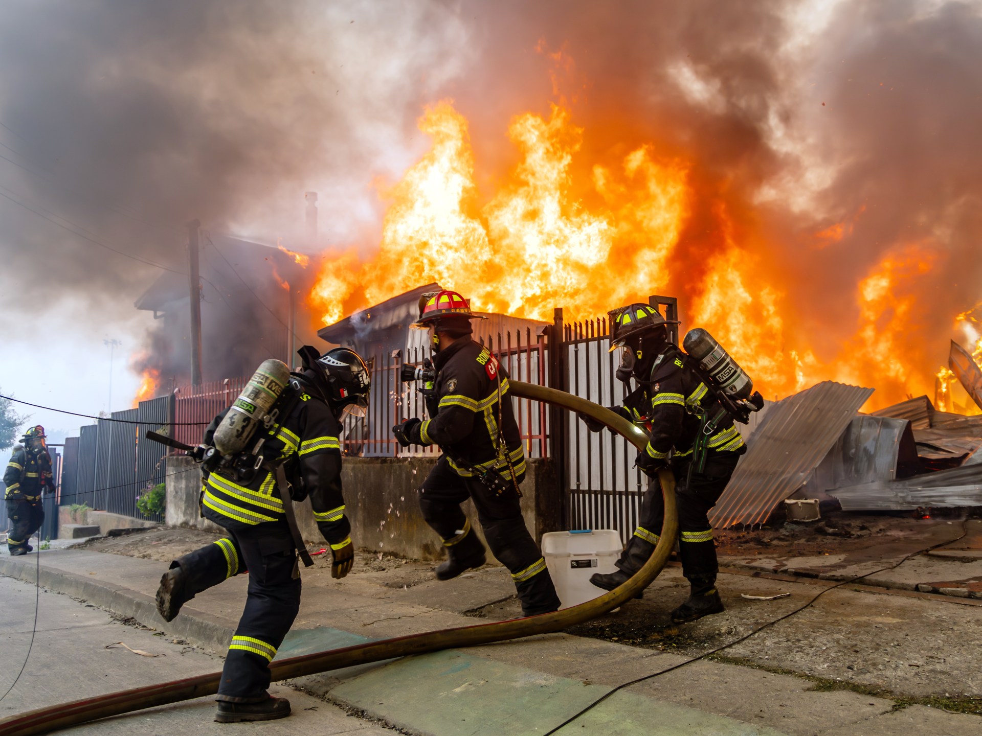 chile-declares-‘state-of-catastrophe’-as-wildfires-kill-at-least-18