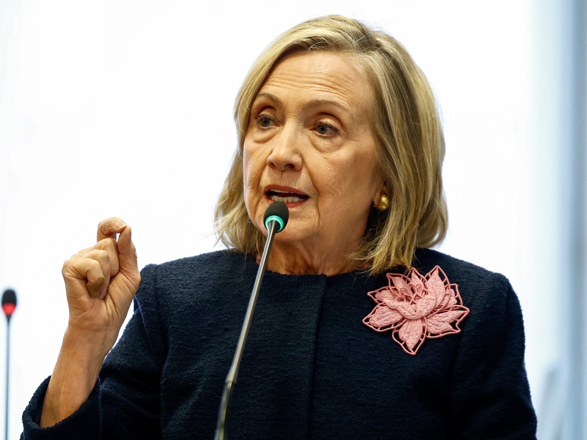 hillary-clinton-calls-for-trump-to-testify-at-us-house-epstein-hearing