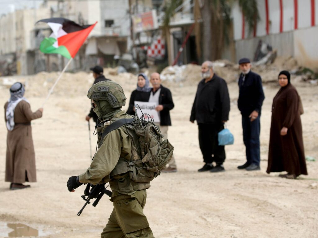 blood-tech:-uk’s-use-of-israeli-spyware-that-helps-underpin-a-genocide