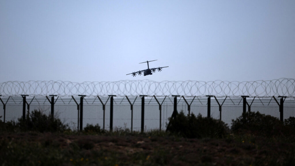 uk-allows-us-to-use-british-bases-for-‘defensive-strikes’-on-iran