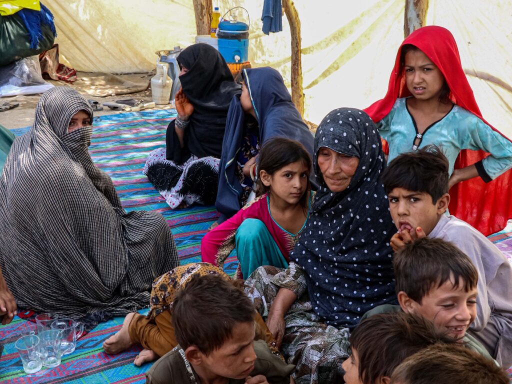 nearly-66,000-afghans-displaced-amid-fierce-fighting-on-pakistan-border:-un