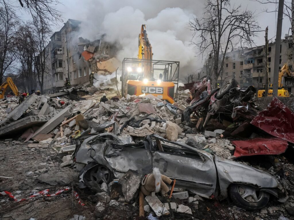 russia-kills-10-in-ukraine-strike-including-children-with-new-missile