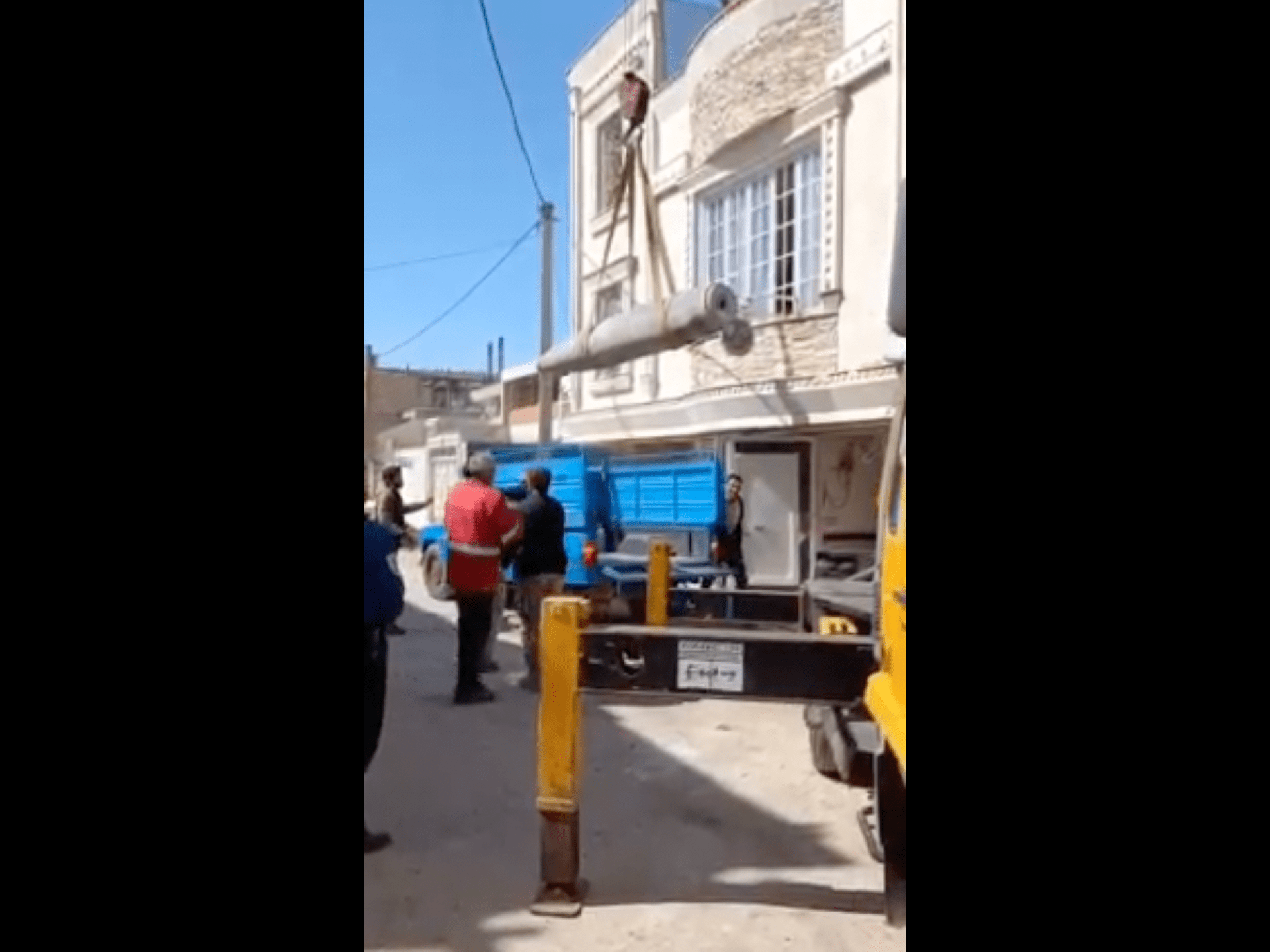 unexploded-missile-extracted-from-house-in-western-iran