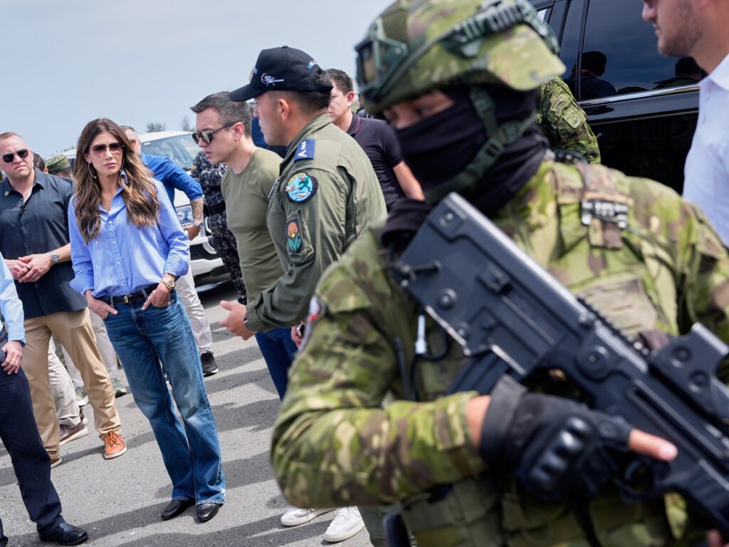 ecuador-prepares-for-attack-on-‘criminal-economy’-with-trump-backing