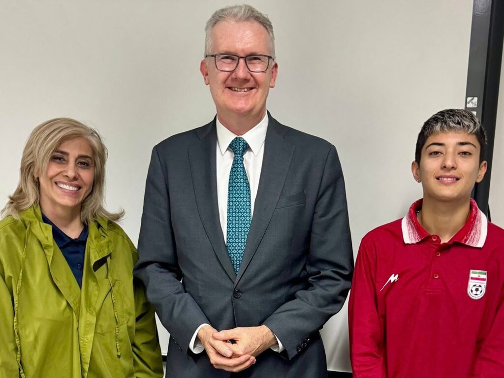 three-members-of-iranian-women’s-football-team-pull-australia-asylum-bids