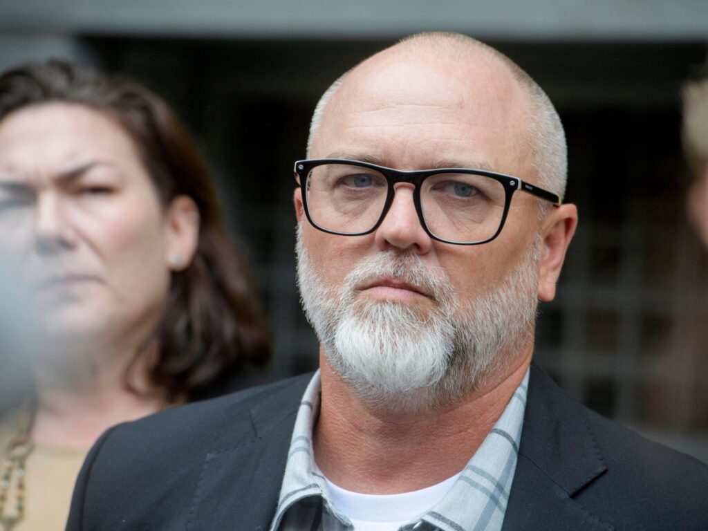 trump-administration-to-drop-charges-against-us-veteran-who-burned-flag