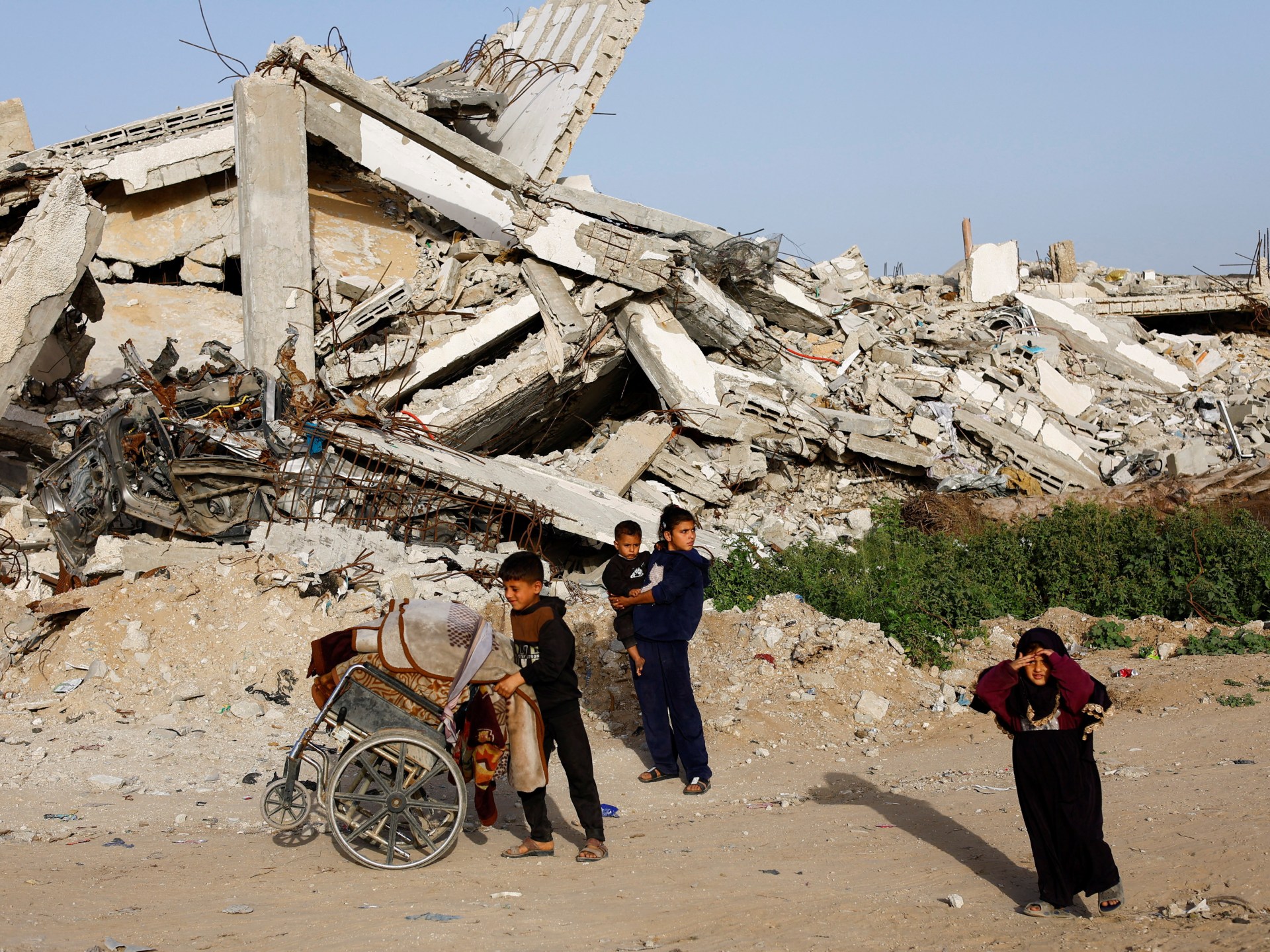 israel-continues-gaza-attacks-amid-regional-war,-kills-several-palestinians