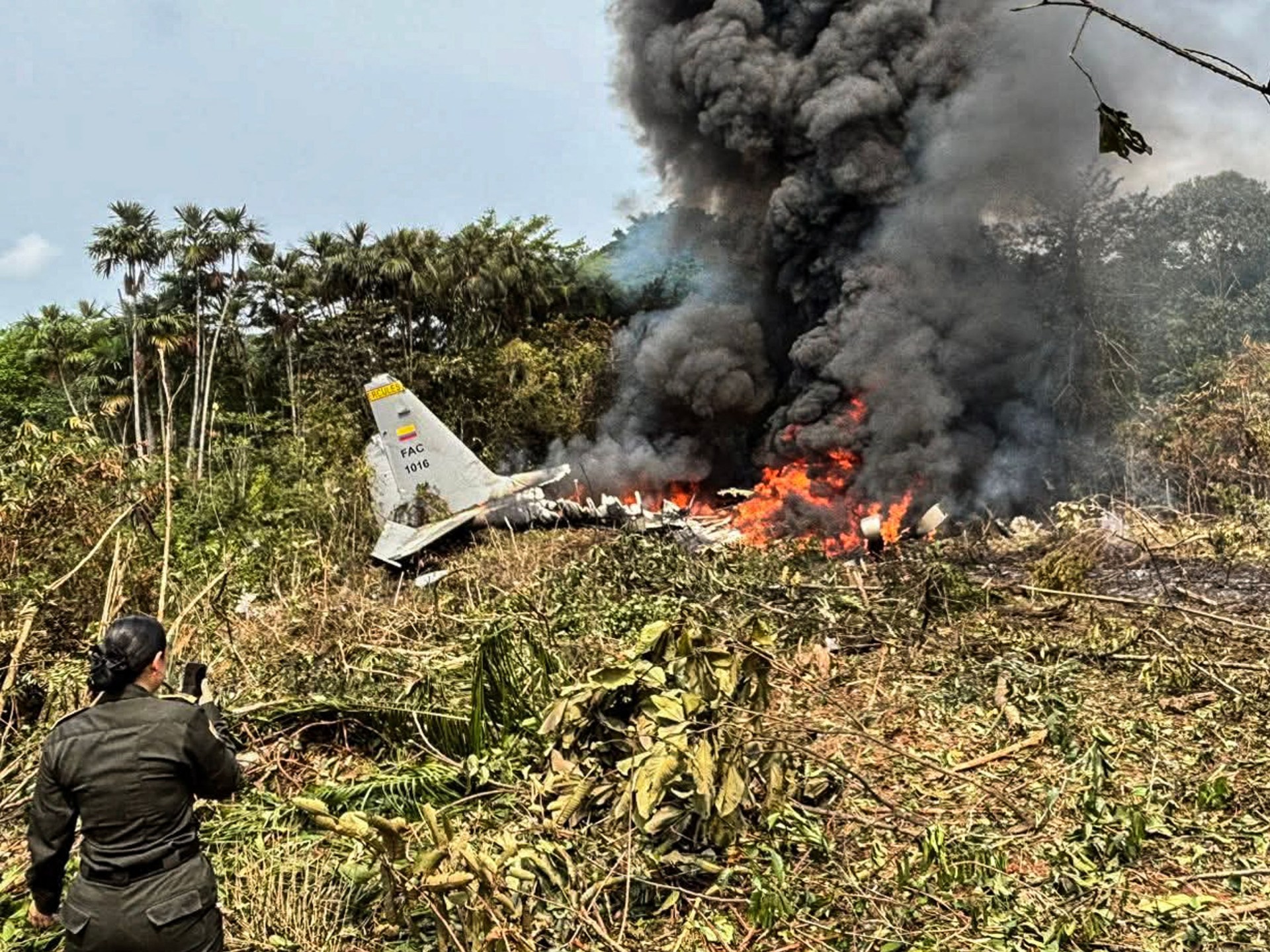 survivors-pulled-from-wreckage-of-colombian-air-force-plane