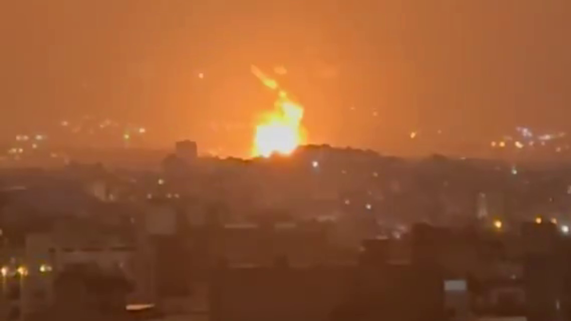 intense-bombing-in-tehran,-isfahan