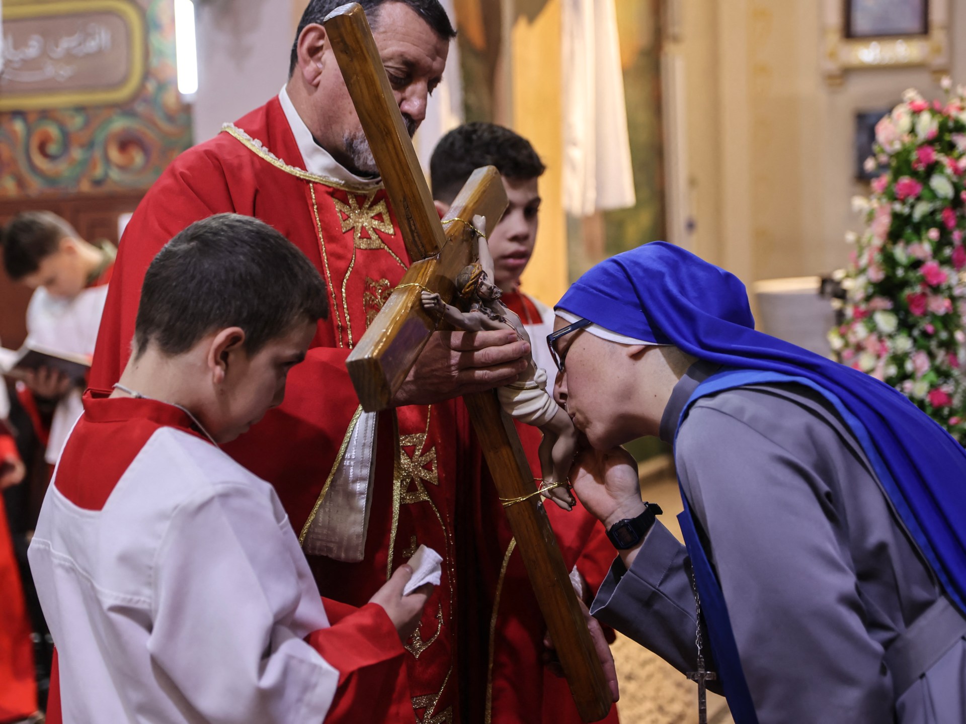 palestinian-christians-in-gaza-mark-good-friday