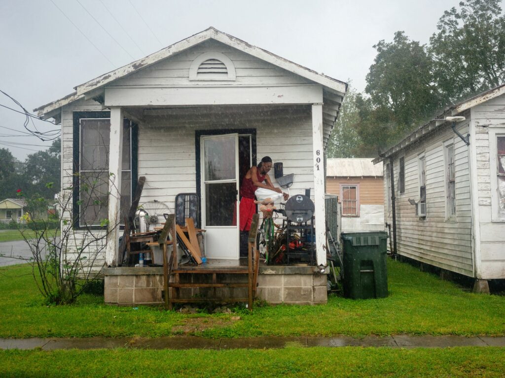 car-slams-into-louisiana-lao-new-year-parade,-injuring-about-15-people