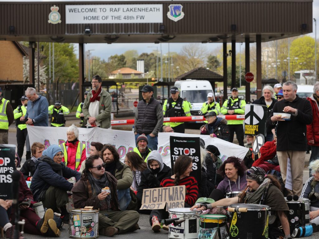 uk-police-arrest-seven-protesters-near-raf-base-used-by-us