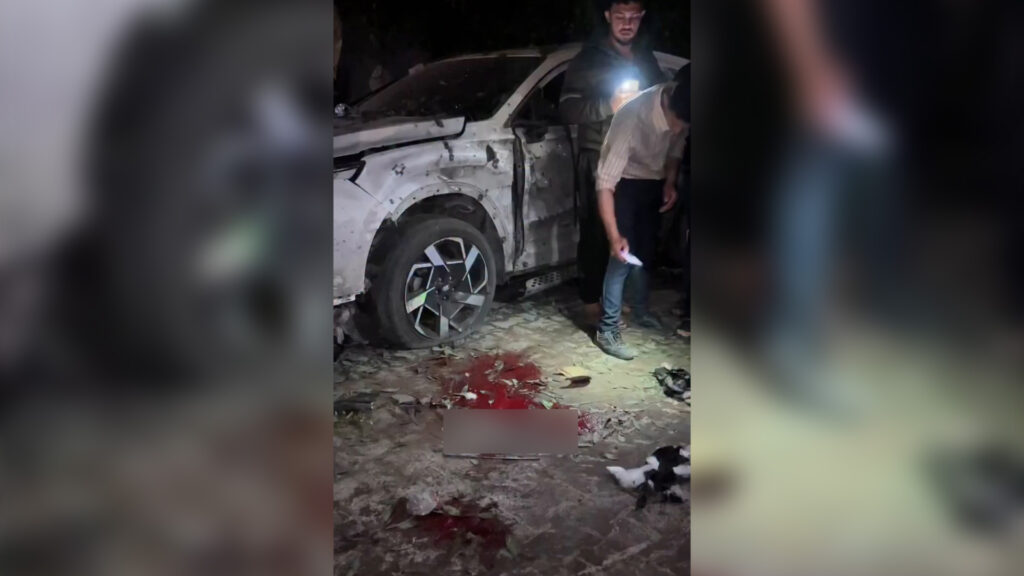 israeli-air-strike-hits-crowd-in-gaza-city