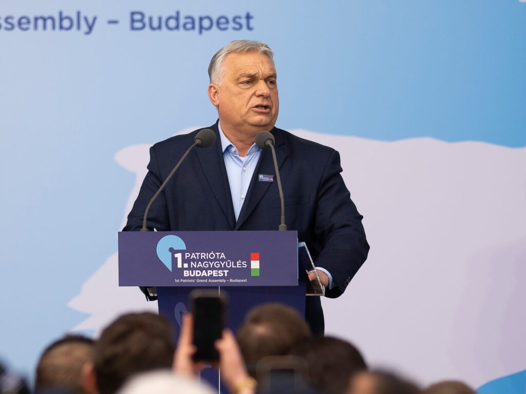vance-heads-to-budapest-to-shore-up-orban’s-support-before-sunday-vote