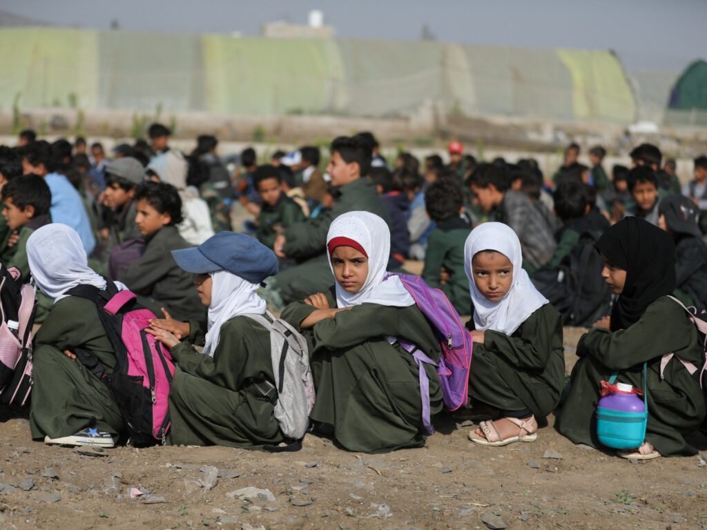 yemen’s-teachers-pushed-to-the-brink-as-salaries-collapse