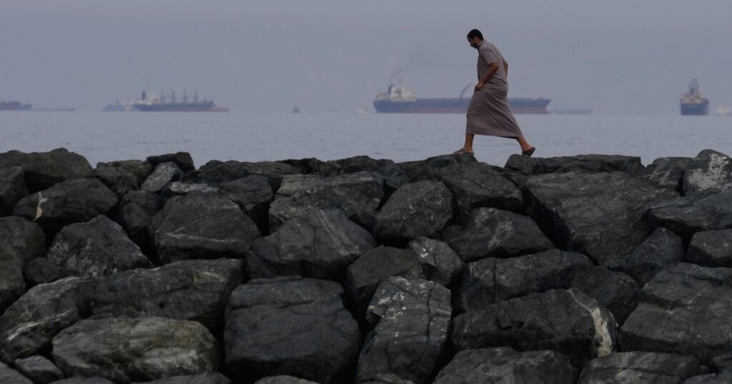 in-strait-of-hormuz,-iran-and-china-take-aim-at-us-dollar-hegemony