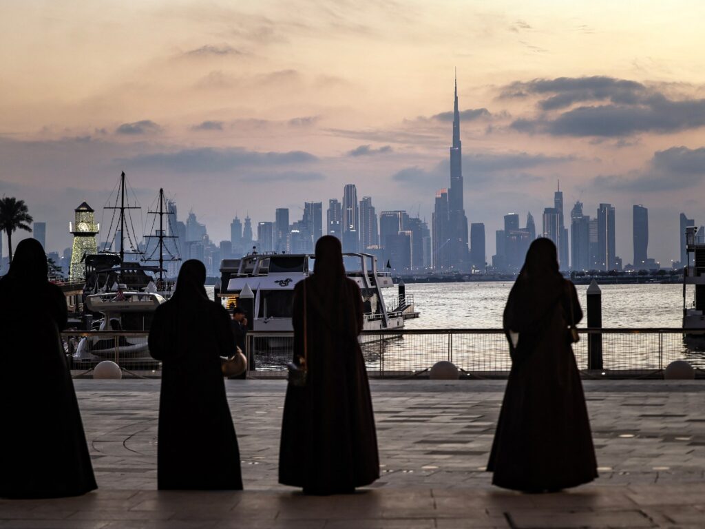 for-gulf-states,-hormuz-uncertainty-casts-shadow-over-us-iran-ceasefire