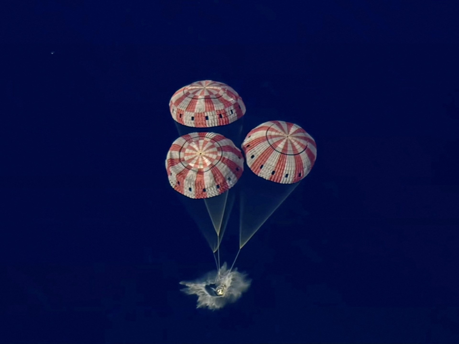 nasa’s-artemis-ii-astronauts-splash-down-on-earth-after-lunar-mission