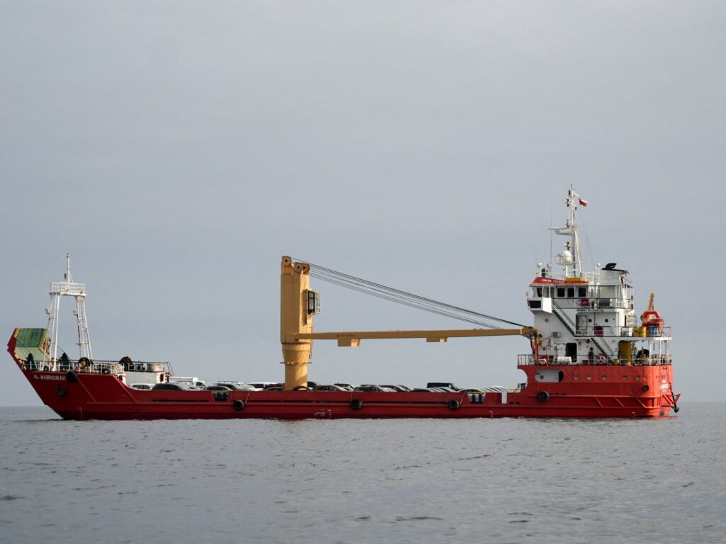 iran-war-live:-us-military-says-it-will-block-iranian-traffic-in-hormuz