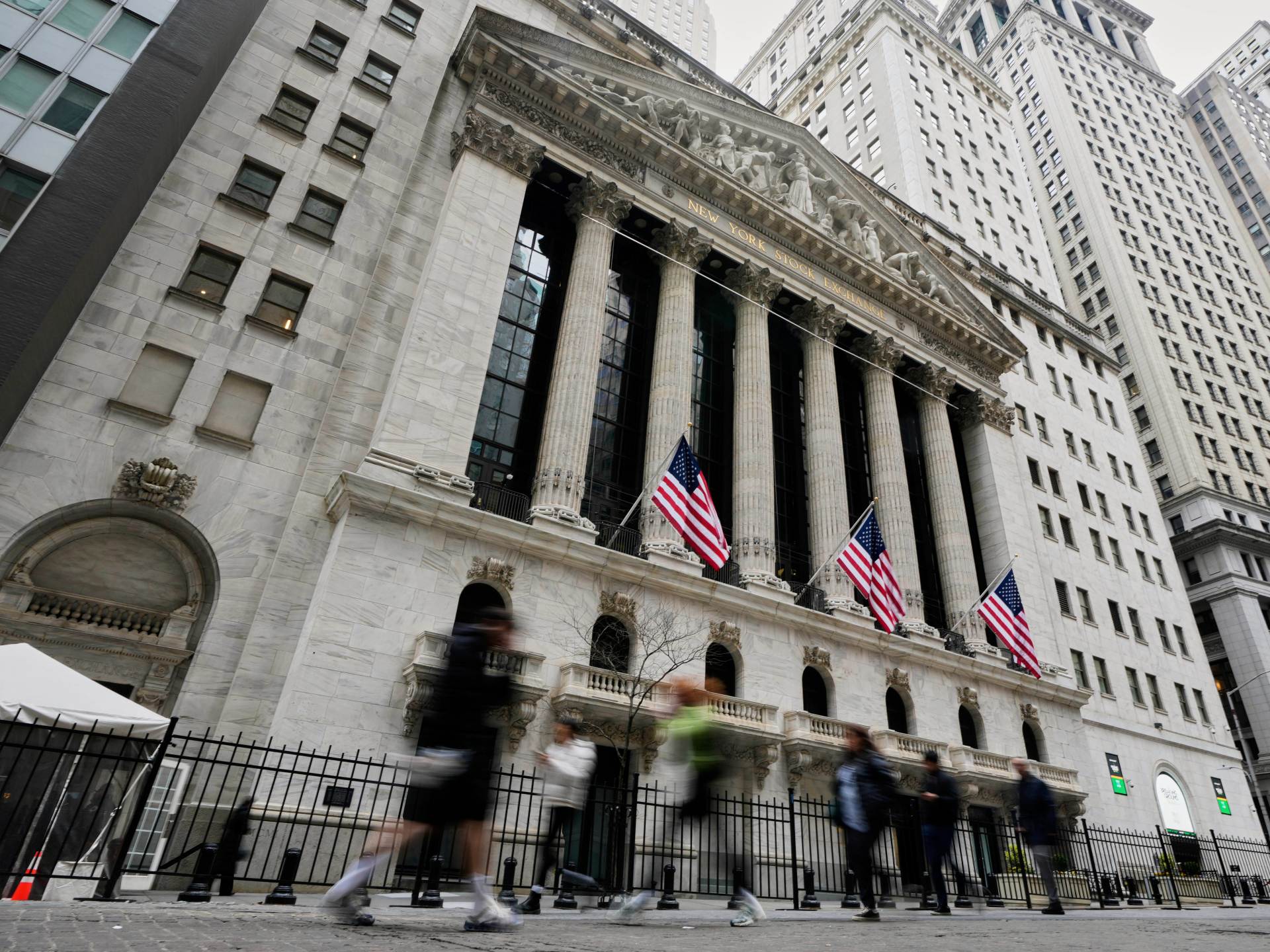 iran-war’s-big-winners:-wall-street,-weapons-firms,-ai-and-green-energy