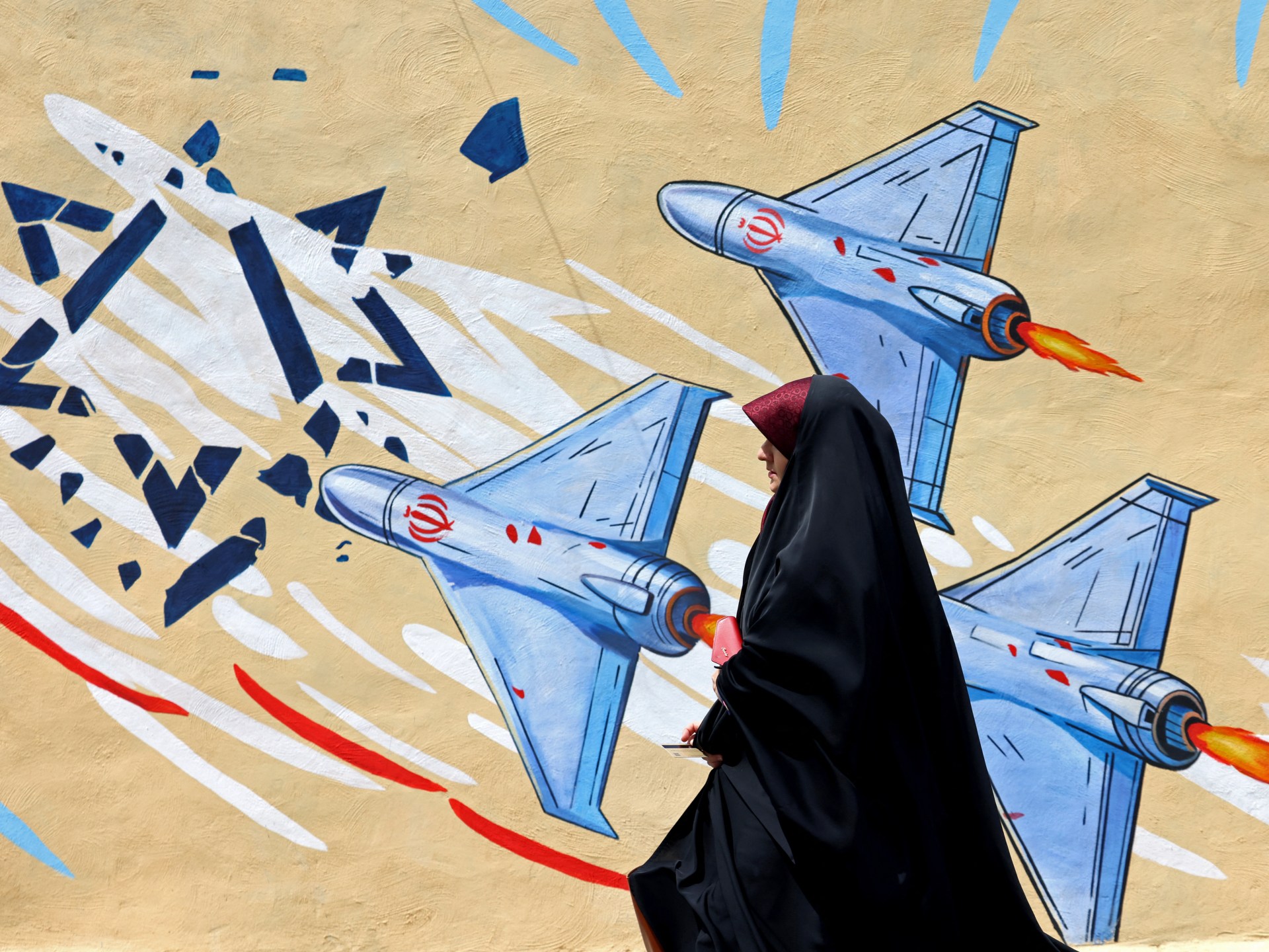 us,-iran-exchange-threats-as-fragile-ceasefire-set-to-expire