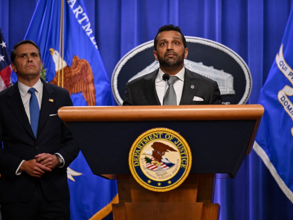 fbi-chief-denies-allegations-of-drinking-and-negligence