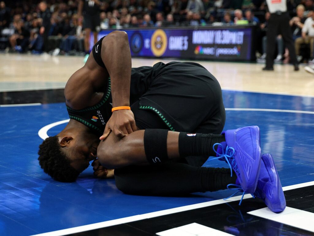anthony-edwards-injures-knee-in-timberwolves’-game-4-win-against-nuggets